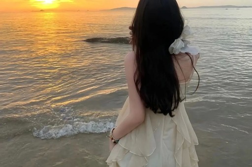 娱乐圈连环瓜：肖奈被传频接站台、牙疼小花被“牺牲”、长腿格格相亲走过场？
